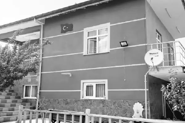 Feyzullah Şakayık Bağ Evi - Resim 1