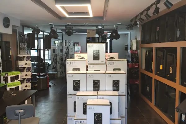 Elit Müzik Şişli - Stüdyo Ses Sistemleri Showroom - Resim 17