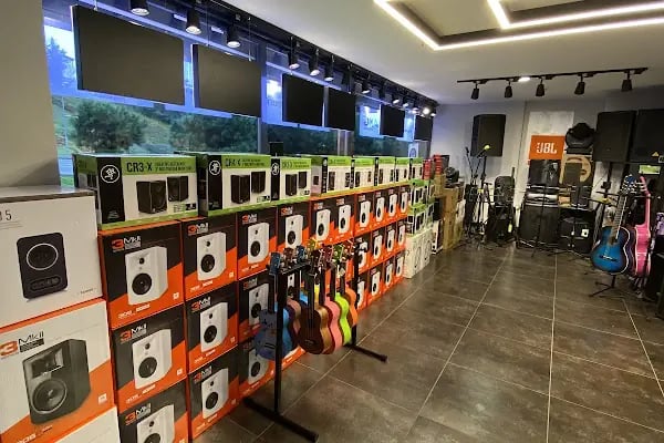 Elit Müzik Şişli - Stüdyo Ses Sistemleri Showroom - Resim 6