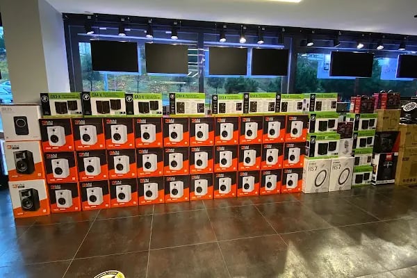 Elit Müzik Şişli - Stüdyo Ses Sistemleri Showroom - Resim 12