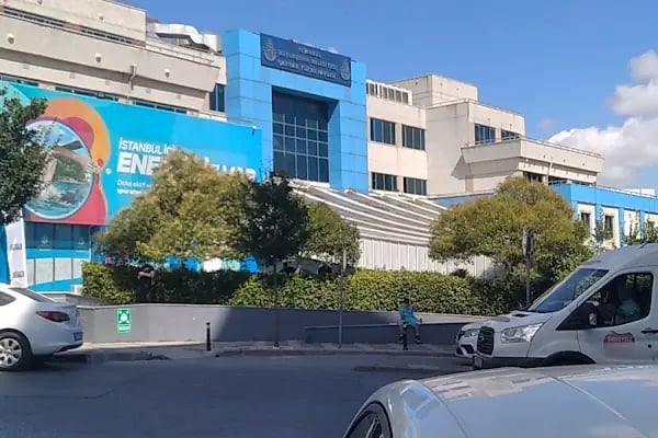 İBB Çakmak Yüzme Havuzu - Resim 2