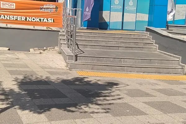 İBB Çakmak Yüzme Havuzu - Resim 12