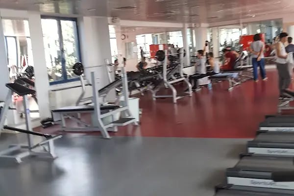İBB Çakmak Yüzme Havuzu - Resim 8