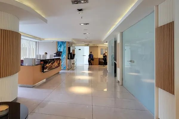 Avicen Hair Transplants, Istanbul - Resim 13