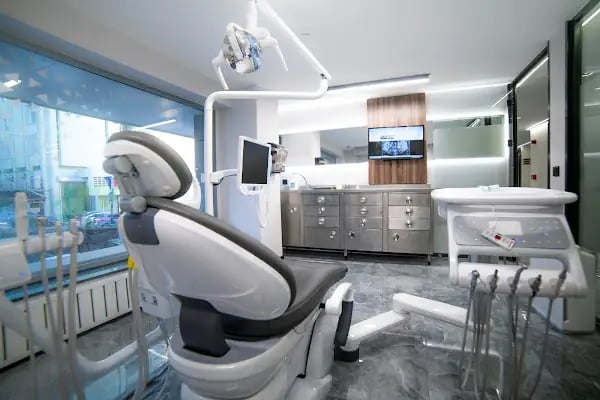 Avicen Hair Transplants, Istanbul - Resim 4