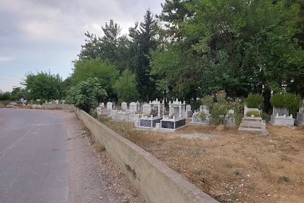 Alaylı Köyü Mezarlığı - Resim 1