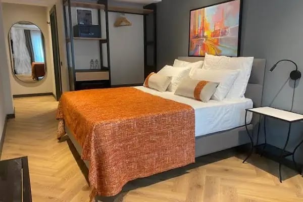 in the middle hotel - Resim 19