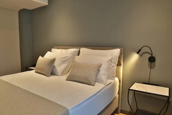 in the middle hotel - Resim 5
