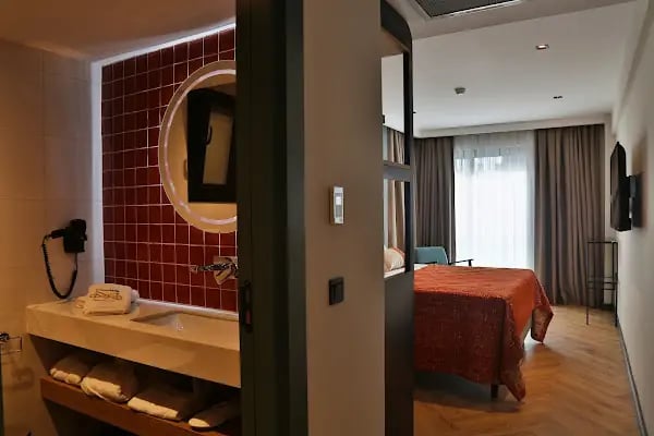 in the middle hotel - Resim 15