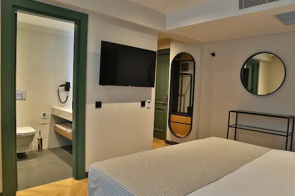 in the middle hotel - Resim 17