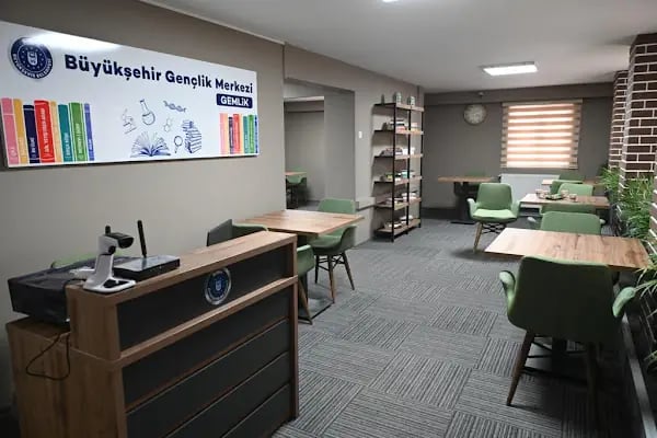 BURSA BÜYÜKŞEHİR BELEDİYESİ GEMLİK GENÇLİK MERKEZİ - Resim 6