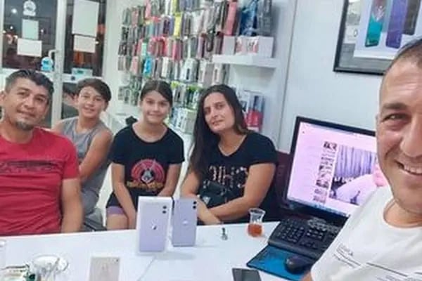 Finike Tech CEP TELEFONU TEKNİK SERVİS - Resim 20