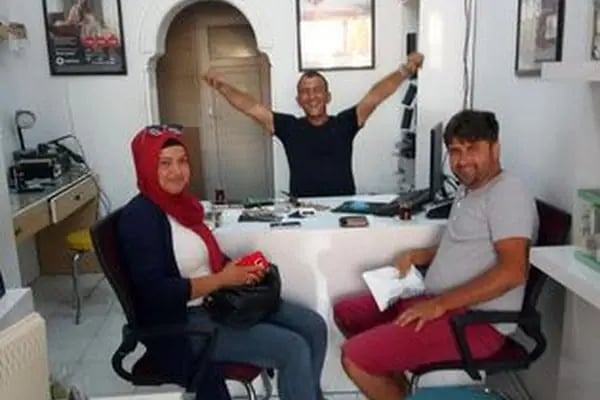 Finike Tech CEP TELEFONU TEKNİK SERVİS - Resim 7