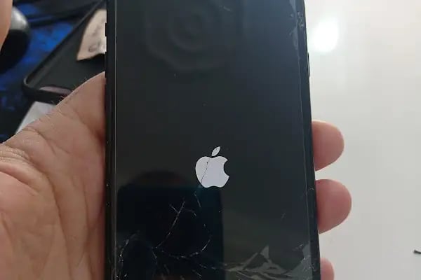 Finike Tech CEP TELEFONU TEKNİK SERVİS - Resim 18