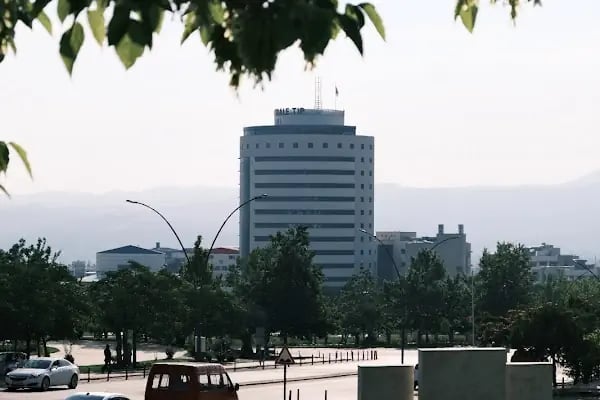 Pamukkale Üniversitesi Kınıklı Kampüsü - Resim 3
