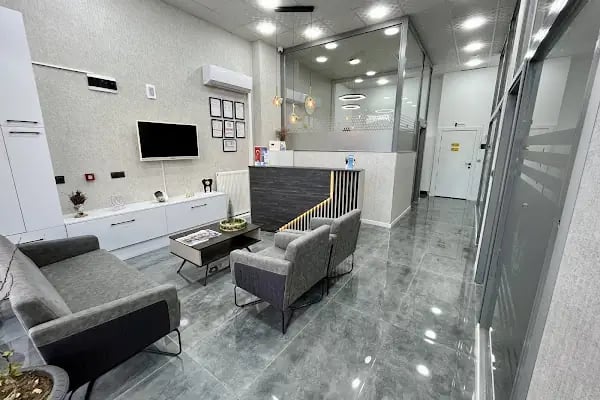 İrem Çarşı Diş Kliniği - Dentaem - Resim 3
