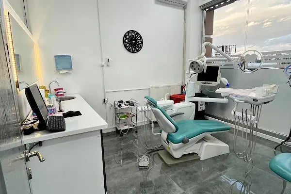 İrem Çarşı Diş Kliniği - Dentaem - Resim 2