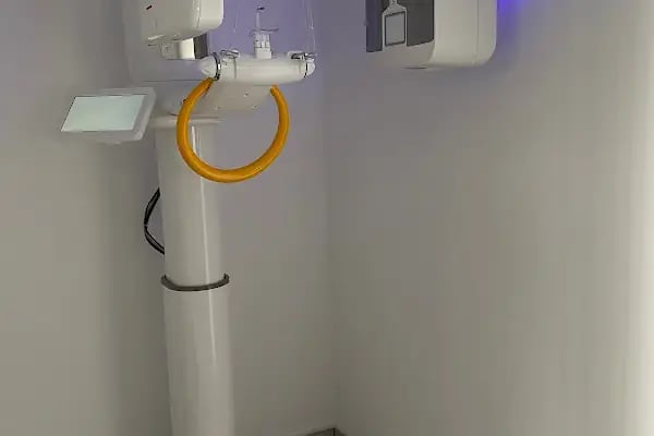 İrem Çarşı Diş Kliniği - Dentaem - Resim 7