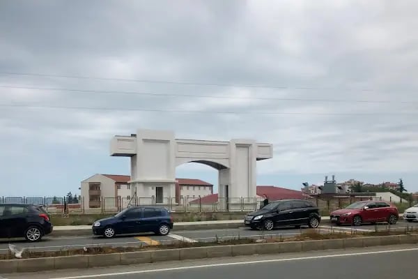 Trabzon Üniversitesi - Resim 16