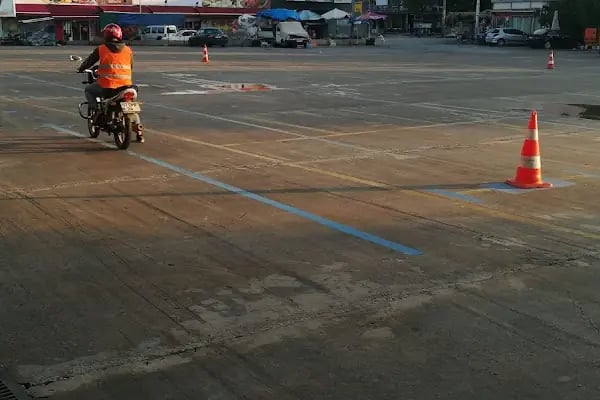 Yeniköy Kapalı Pazar Yeri - Resim 20