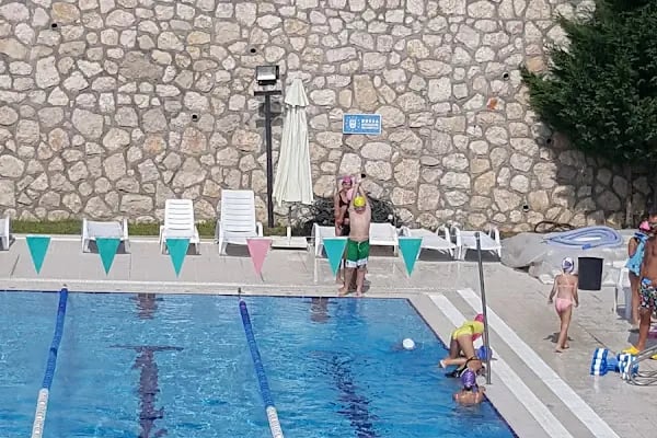 Mudanya Belediyesi Yüzme Havuzu - Resim 10