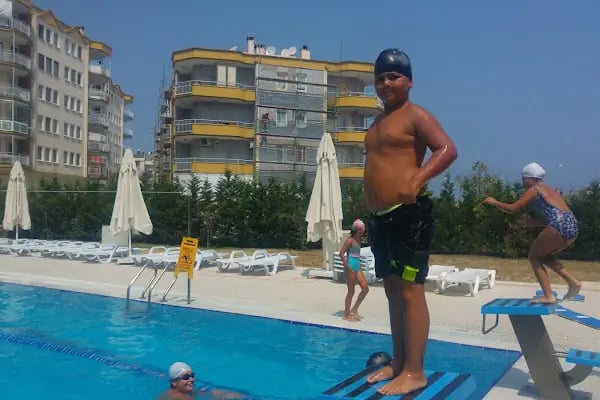 Mudanya Belediyesi Yüzme Havuzu - Resim 6