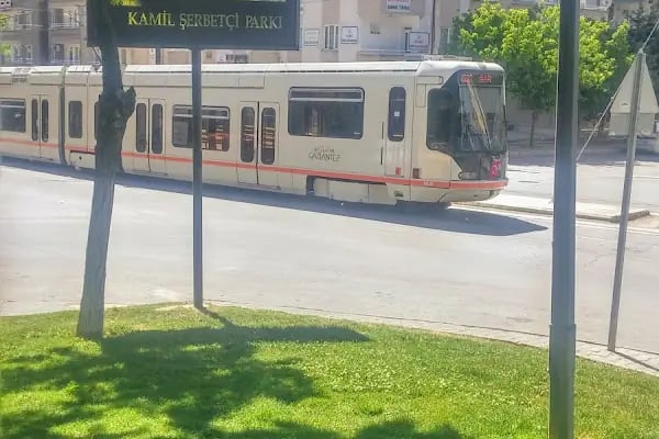 Adliye Tramvay Durağı - Resim 12