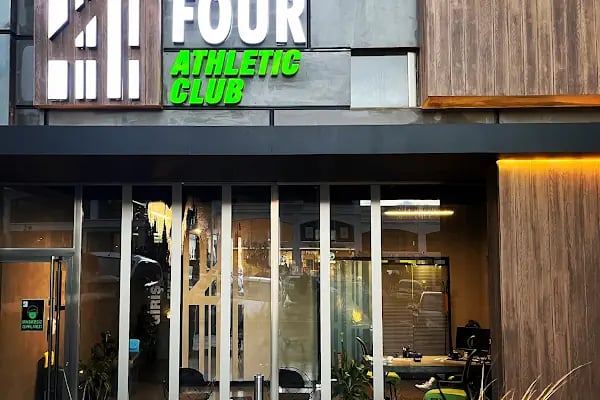 FOUR ATHLETIC CLUB - Resim 4