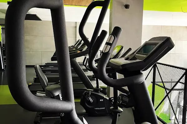 FOUR ATHLETIC CLUB - Resim 20