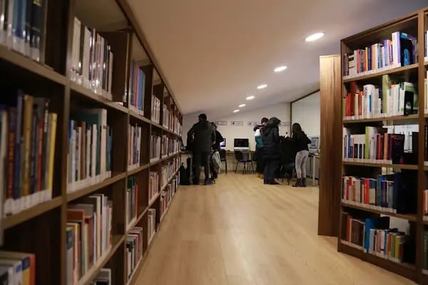 Istanbul Ayvansaray Üniversitesi - Resim 12