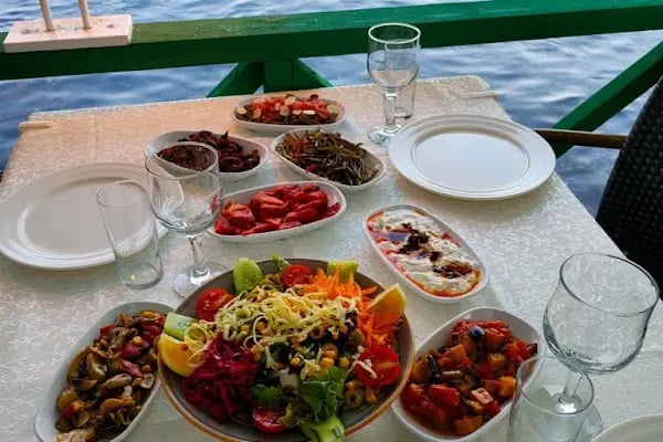 Akyaka Viya Saklıbahçe Restaurant - Resim 2