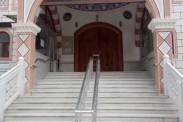 Hacı Hüseyin Cami - Resim 9