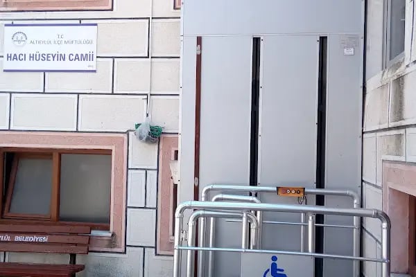 Hacı Hüseyin Cami - Resim 12