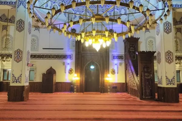 Hacı Hüseyin Cami - Resim 18