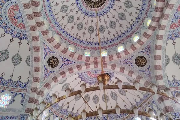 Hacı Hüseyin Cami - Resim 17