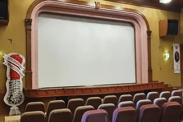 Bayındır Cinetolium Sinemaları - Resim 17