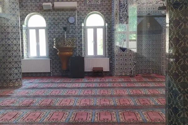 Yeni Karaman Cami - Resim 19
