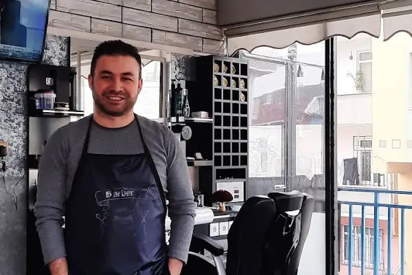 Birol Erkek Kuaförü Yeditepe Üniversite Kayışdağ - Resim 1