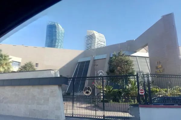T.C. İzmir Adalet Sarayı - Resim 3
