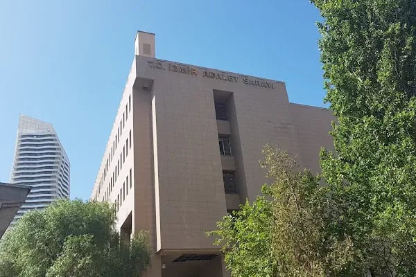 T.C. İzmir Adalet Sarayı - Resim 18