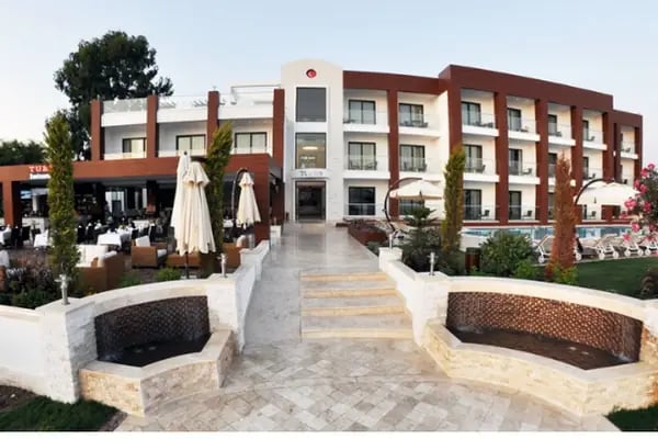 Turiya Hotel - Resim 4