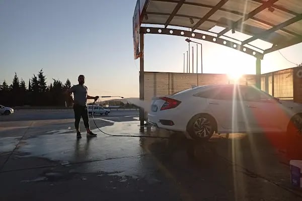 Eva Binek ve Ağır Vasıta İlaçlı ve Renkli köpüklü Oto Yıkama - Resim 3