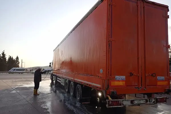 Eva Binek ve Ağır Vasıta İlaçlı ve Renkli köpüklü Oto Yıkama - Resim 6