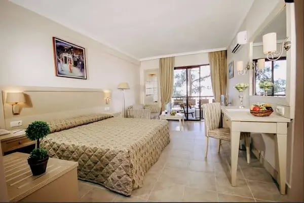 Utopia World Hotel - Resim 13