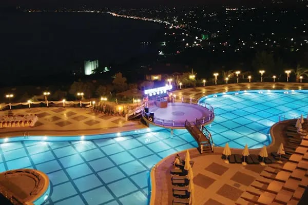 Utopia World Hotel - Resim 12