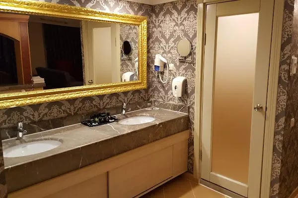 Utopia World Hotel - Resim 4