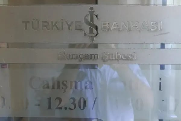Türkiye İş Bankası Sarıçam/Adana Şubesi - Resim 4