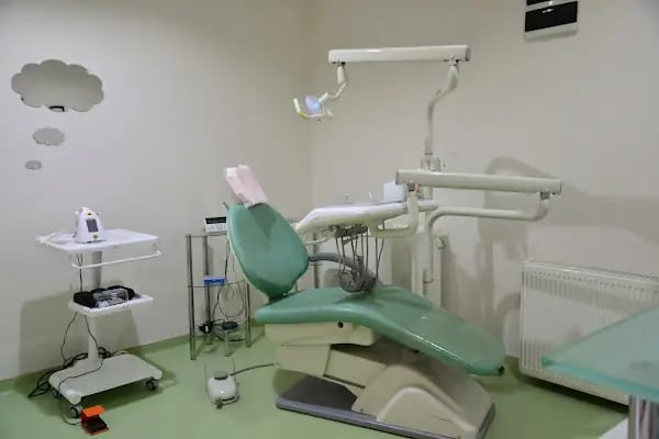 Tekirdağ Diş Hekimleri - Doğan Ağız ve Diş Sağlığı Polikliniği - Resim 11