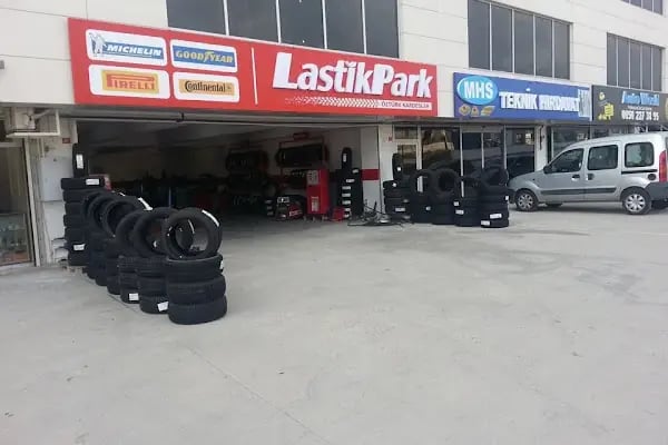 Öztürk kardeşler lastik jant akü satış tamir yol yardım hizmetleri satılmış usta - Resim 19