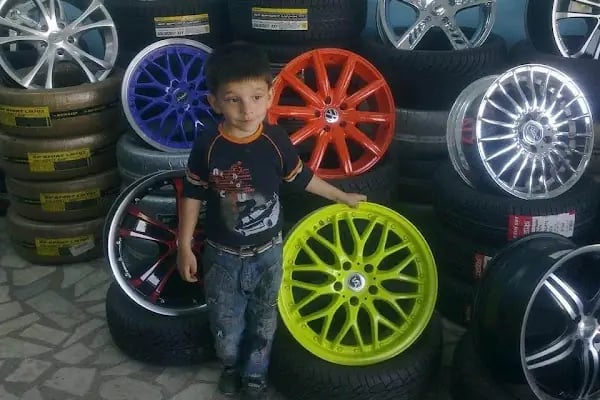 Öztürk kardeşler lastik jant akü satış tamir yol yardım hizmetleri satılmış usta - Resim 3